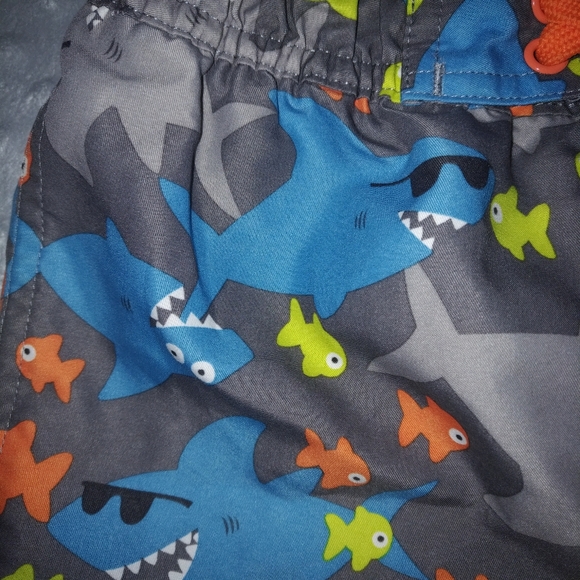 4/$20 Toddler boy George ocean swim trunks 2T - Picture 6 of 12